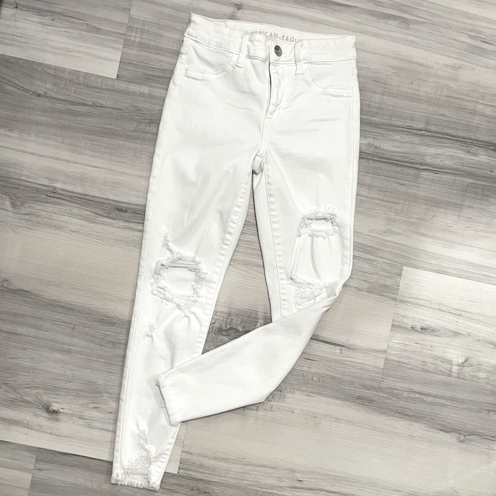 Ripped white jegging!